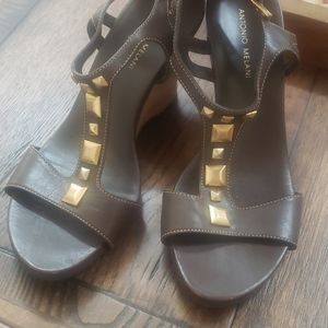 Wedge sandals